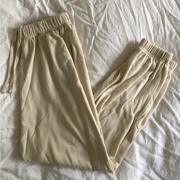 Garage Sweatpants in Cream - Picture 2 of 4